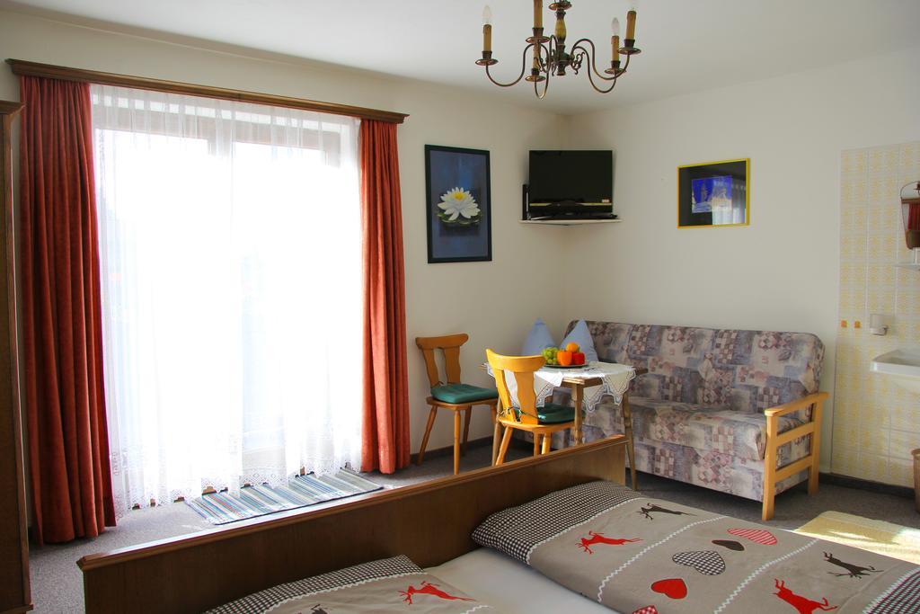 Haus Jochblick Familie Loinger Bed and Breakfast Itter Værelse billede